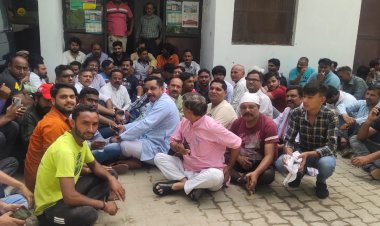 अपनी ही सरकार में युवा मोर्चा के मंडल अध्यक्ष को थाने में गुजारनी पड़ी सारी रात भाजपा कार्यकर्ताओं ने किया थाने का घेराव