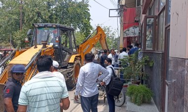 गाजियाबाद विजयनगर जोन में नगर निगम की टीम ने चलाया अतिक्रमण अभियान