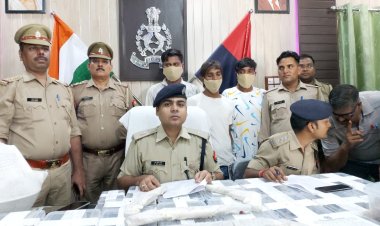 लोनी बॉर्डर पुलिस को मिली बड़ी कामयाबी, अवैध हथियार बनाने वाली फैक्ट्री का किया भंडाफोड़ हथियारों का बड़ा जखीरा किया बरामद