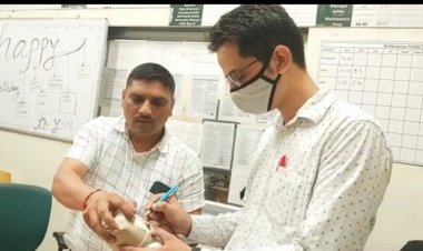 नमकीन में पाया गया कॉकरोच ,ग्राहक की शिकायत के बाद फूड सेफ्टी विभाग ने की यह कार्रवाई