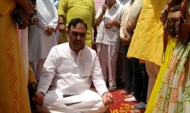 डॉ श्यामा प्रसाद मुखर्जी के बलिदान दिवस के अवसर पर आखिर इसलिए भाजपा के वरिष्ठ नेता एवं पूर्व मेयर बैठे धरने पर