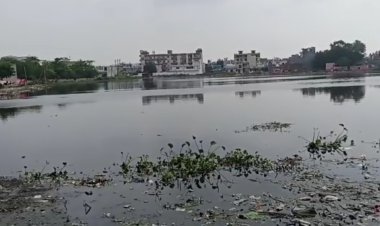 स्वर्ण जयंती पुरम में फैला डायरिया 2 बच्चों की मौत 30 का उपचार जारी, स्वास्थ्य विभाग और नगर निगम की टीम साफ सफाई और दवा के छिड़काव में जुटी