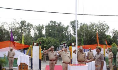 गौतमबुद्धनगर स्थित 49 वीं वाहिनी पीएसी के जवानों ने धूमधाम से मनाया आजादी का अमृत महोत्सव