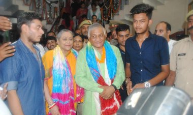 सांसद डॉ. जनरल वी.के. सिंह ने जन्माष्टमी के पर्व पर संसदीय क्षेत्र के कई इलाकों में  पहुंचकर जन्माष्टमी का पर्व मनाया और लोगों को बधाई दी