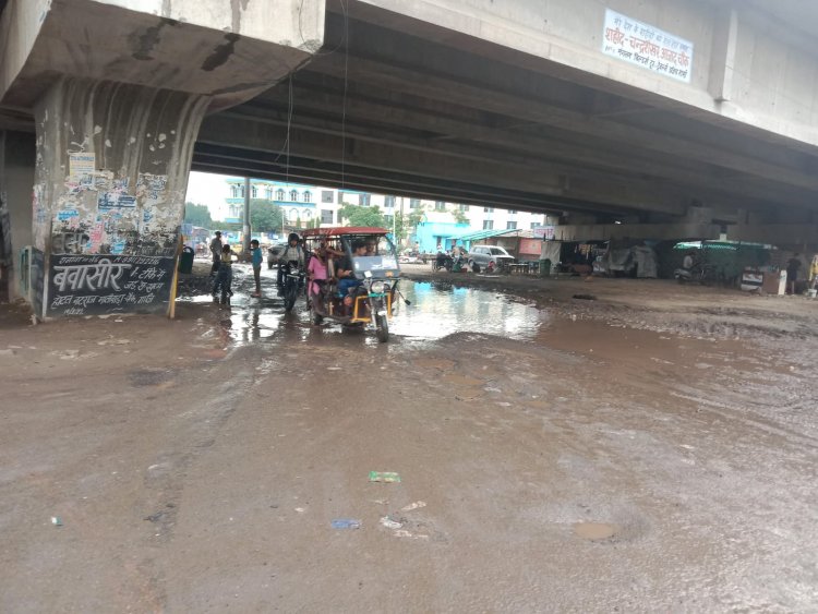 मुख्यमंत्री के दौरे की सूचना के बाद भी नगर निगम और आवास विकास के अधिकारी गहरी नींद में सोए