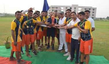 एनडीआरएफ फुटबॉल टूर्नामेंट पर डी कंपनी का कब्जा