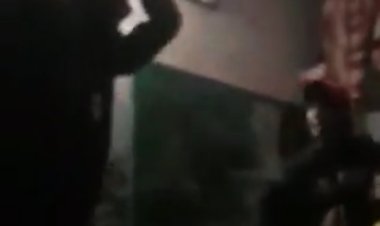 कवि नगर क्षेत्र में रोंगटे खड़े कर देने वाला वीडियो हुआ वायरल दबंग लड़कों ने दो युवकों को डंडों से पीटा