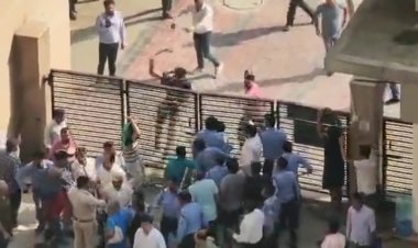 वर्चस्व को लेकर एओए पदाधिकारियों में जमकर चले लाठी डंडे