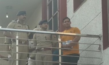 लोनी इलाके में एक घर की छत पर चली गोली ,घर के मालिक ने भी जवाबी कार्रवाई की तो एक शख्स की गोली लगने से हुई मौत  पुलिस जांच में जुटी
