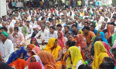 अपनी मांगों को लेकर प्रदर्शन कर रहे किसानों को आज भी होना पड़ा निराश, लेकिन किसानों ने लखनऊ कूच करने की दी चेतावनी