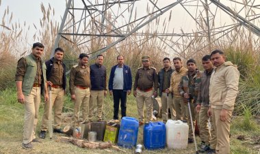 आबकारी विभाग की टीम को मिली बड़ी कामयाबी भारी मात्रा में अवैध कच्ची शराब और लहन किया बरामद