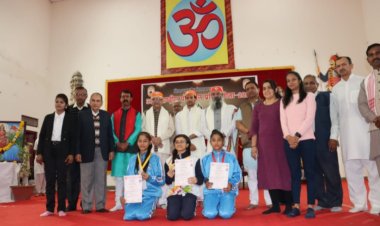 राजस्थान के उदयपुर में होने वाली राष्ट्रीय योगासन प्रतियोगिता में दुर्गावती हेमराज टाह सरस्वती विद्या मंदिर, नेहरू नगर, गाजियाबाद के छात्र छात्राओं ने मारी बाजी