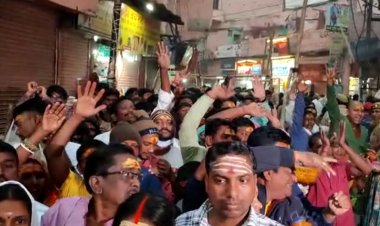 तेजस न्यूज :-महाशिवरात्रि पर बम भोले के जयघोष से गूंजे शिवालय दूधेश्वर नाथ मठ मंदिर में देर रात से ही भक्तों की लगी लंबी कतार, कड़ी सुरक्षा के बीच शिवभक्त कर रहे हैं जलाभिषेक