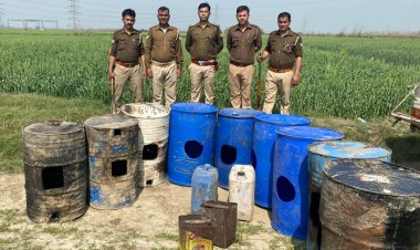 तेजस न्यूज :- आबकारी विभाग की छापेमारी जारी 55 लीटर अवैध कच्ची शराब तथा करीब  1700 किलोग्राम लहन वरामद हुआ।