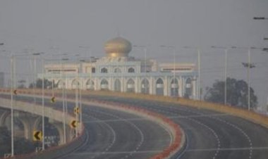 तेजस न्यूज :- एलिवेटेड रोड पर लगे 45 सीसीटीवी कैमरे में से 27 सीसीटीवी कैमरे का तार हुआ चोरी 10 पुलिसकर्मी लाइन हाजिर