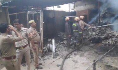 तेजस न्यूज:- धागा फैक्ट्री में लगी भीषण आग लाखों का माल जलकर हुआ राख