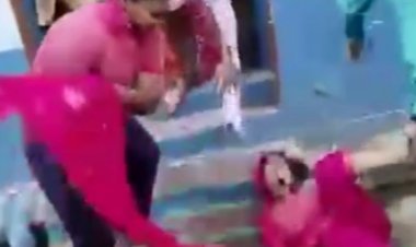 तेजस न्यूज --------विवाहिता को ससुराल वालों ने घसीटकर बाहर निकाला , देवर ने भी बलकटी से वॉर करने की कोशिश की  वीडियो किया गया ट्वीट तो पुलिस ने लिया संज्ञान