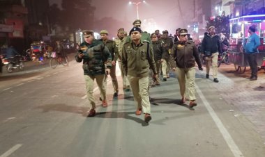 सुरक्षा को लेकर एसएसपी ने की पैदल गश्त