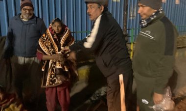 कड़कड़ाती सर्दी में जरुरतमंदों को दी राहत