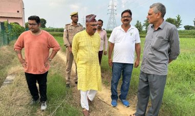 पूर्व न्यायाधीश ने बडागांव के श्रीदेश फार्म किया पौधारोपण