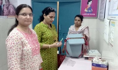 जिला प्रतिरक्षण अधिकारी ने प्रसूता से पूछा, कैसा मिलता है खाना