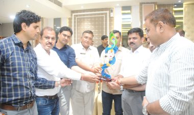 पत्रकारों ने डीसीपी का किया शानदार विदाई समारोह