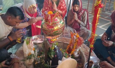 शिवालयों में लगा भक्तों का तांता