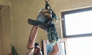 श्रमिक की पत्नी ने फांसी लगाकर की आत्महत्या