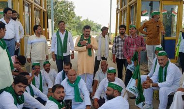 भाकियू अम्बावत ने रोका मवीकलां टोल