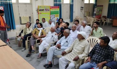 कीट नियंत्रण में नीम तैल का प्रयोग बताया