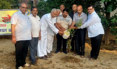 जैन मिलन पदाधिकारियों ने किया पौधारोपण