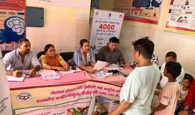 आत्महत्या की बढती प्रवृति पर की चर्चा