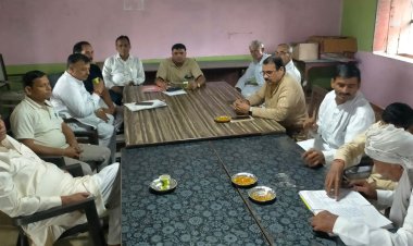 प्रबंध समिति ने अध्यक्ष को हटाने का लिया निर्णय