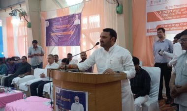 प्रशिक्षु विश्वकर्माओं ने सुना पीएम का लाइव सम्बोधन