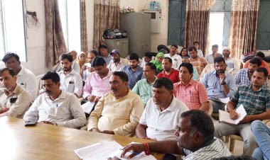 खर्च करो वरना वापिस हो जाएगी धनराशि