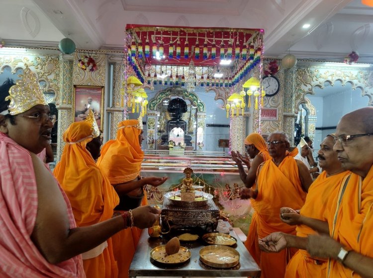 दशलक्षण पर्व पर जैन मंदिरों में हुए विधान