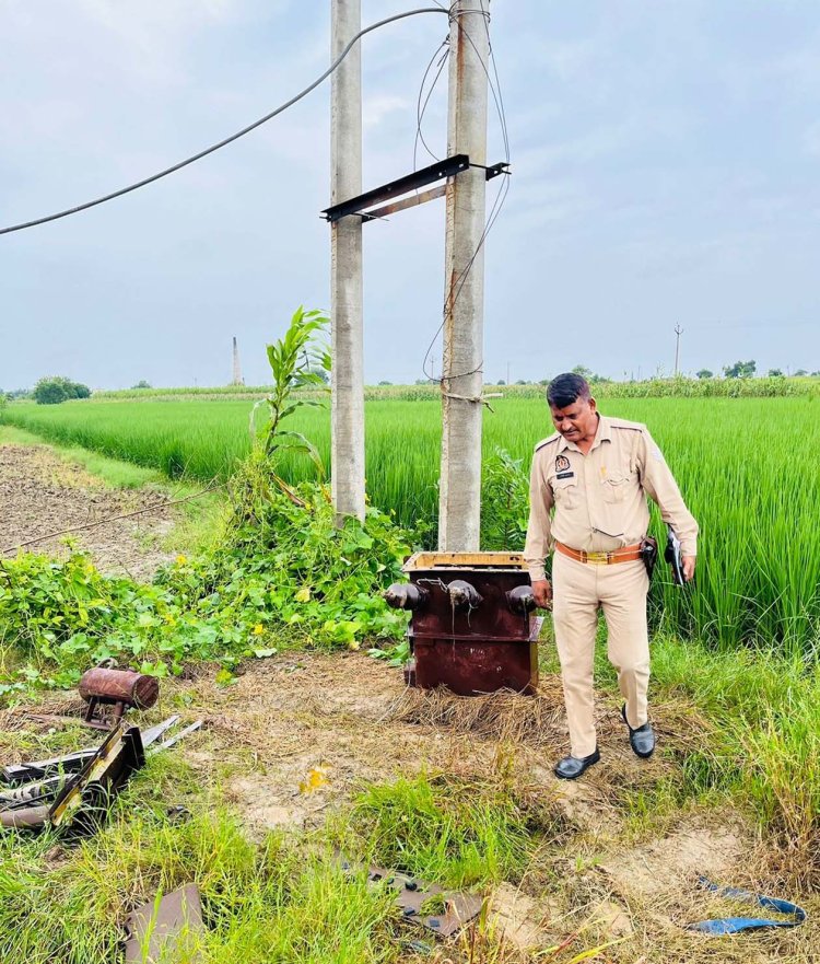 चार नलकूप से ट्रांसफार्मर का सामान चुराया