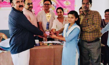 स्कूली बच्चों ने सीखा आयरन सेवन का महत्व