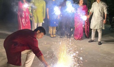 धूमधाम से मनाई दीवाली, खुशहाली के दीये हुए रोशन