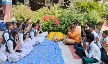 जयंती पर अर्वाचीन के बच्चों ने की तुलसी पूजा