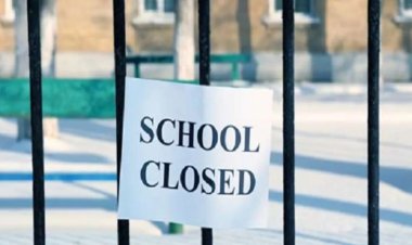 अभिभावकों ने जिलाधिकारी से स्कूल खोलने की मांग की