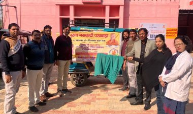 हरी झंडी दिखा कर सारथी वाहन को किया रवाना