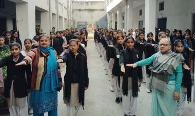 छात्राओं ने बाल विवाह के खिलाफ ली शपथ