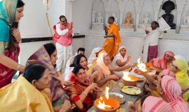 तीर्थंकर के मोक्ष पाते ही  जयकारों से गूंज उठा पांडाल