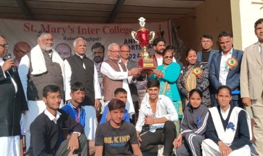 बोले सांसद, शिक्षा में रखे अच्छी सोच तो मिलेगी कामयाबी