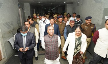 प्रभारी मंत्री ने किया जिला अस्पताल का निरीक्षण