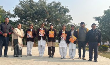 अल्पसंख्यकों के अधिकार विषय पर निबंध प्रतियोगिता के विजेता सम्मानित