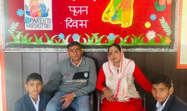 होली चाइल्ड एकेडमी में हुआ मातृ पितृ पूजन