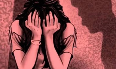 महिला ने ब्लैकमेल कर दुष्कर्म का लगाया आरोप