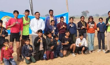 घिटौरा में भागता भारत अभियान में दौडे युवा